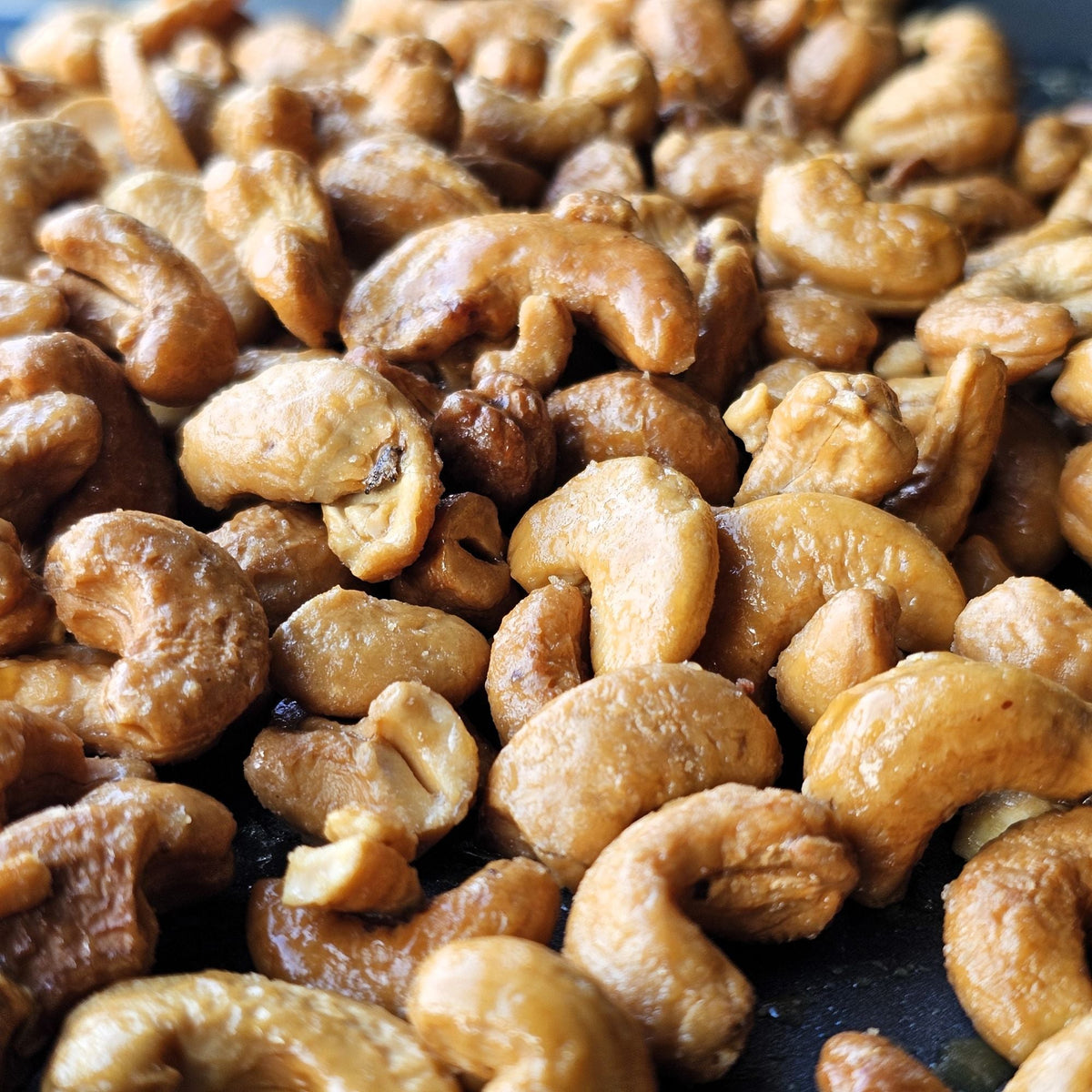 Maple Sea Salt Cashews, Snacks from Cedar Valley Cuts