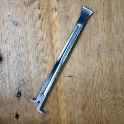 Extra Long Italian Hive Tool
