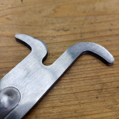 Extra Long Italian Hive Tool