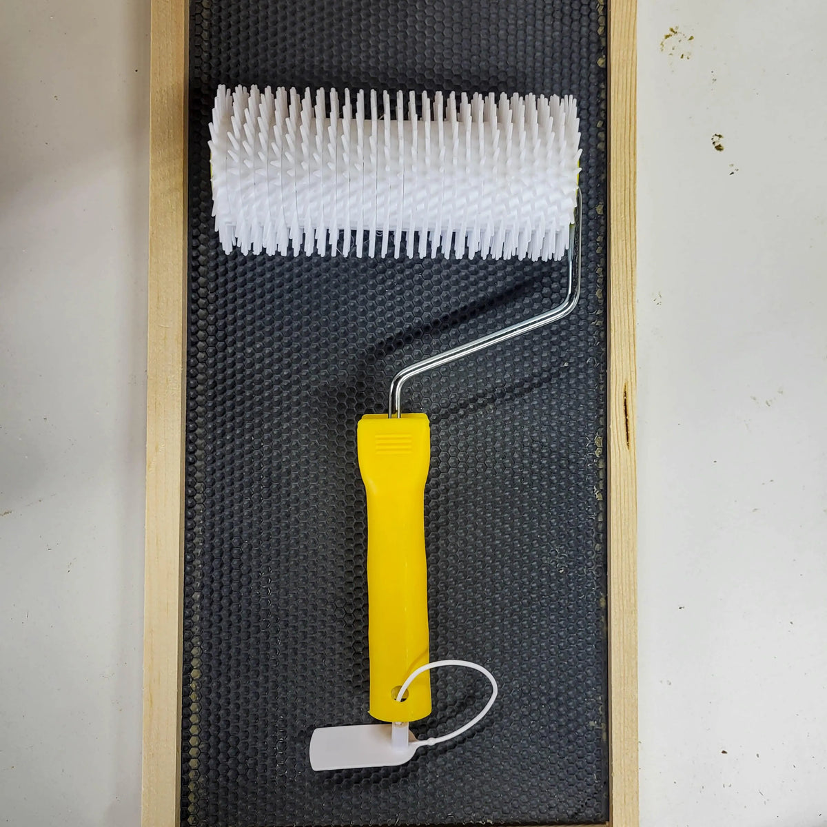 XL Uncapping Punch Roller, image 3 of 6